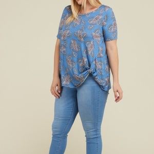 Women's Plus Size Knotted Front Short Sleeve